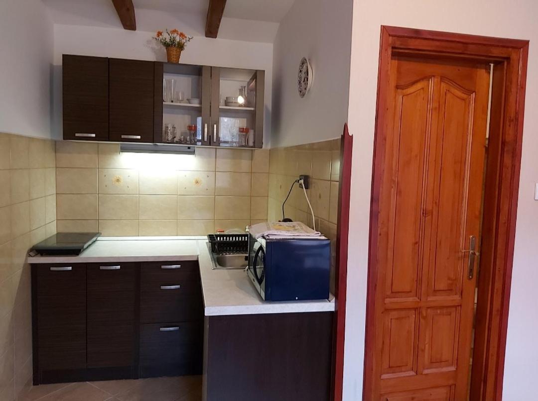 Melinda Nyaralohaz Apartment บาลาทอนเคเนเช ภายนอก รูปภาพ